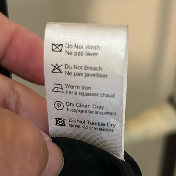 NWT Women’s plus size top with sewn in stars and moon in gold - Picture 4 of 5